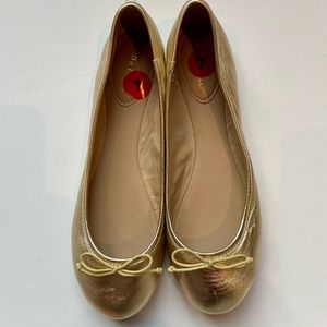 Lord & Taylor Classic Gold Ballet Flats